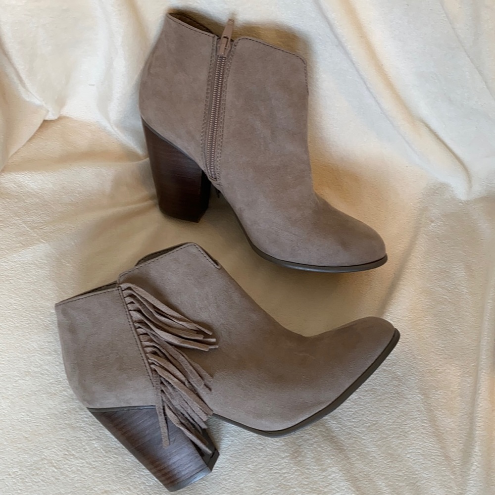 Carlos Santana Tempe Fringe Ankle Boots